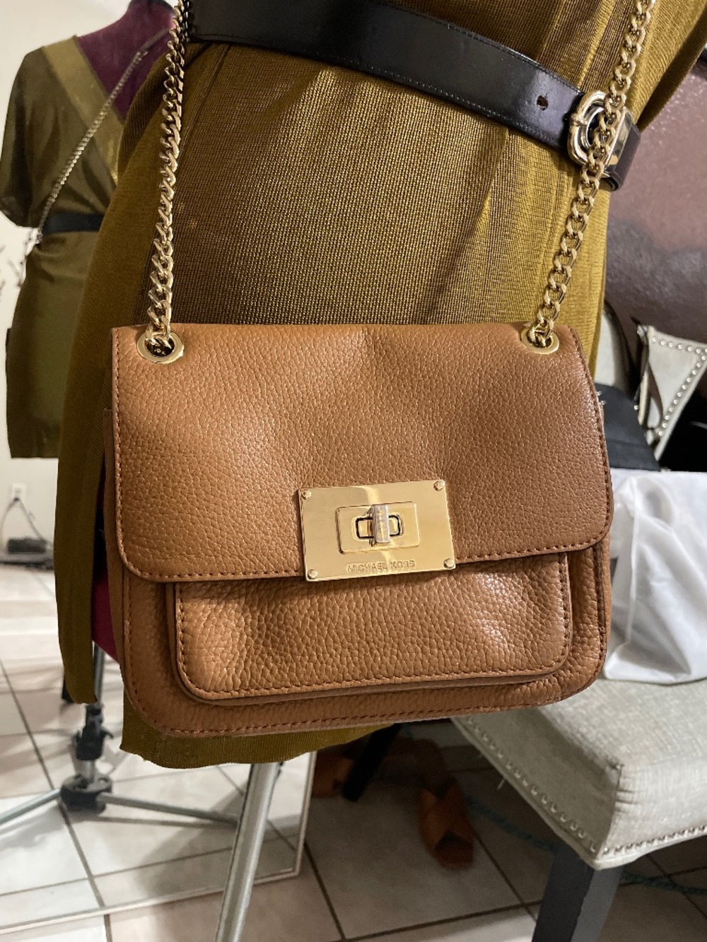 MICHAEL KORS brown leather crossbody bag